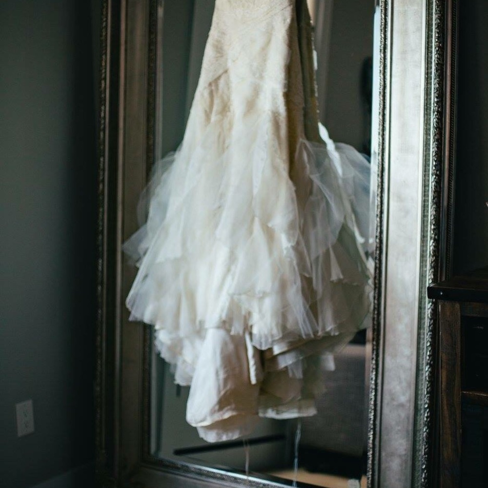 Wedding Dress, real silk and lace, size 2 - Picture 3 of 4